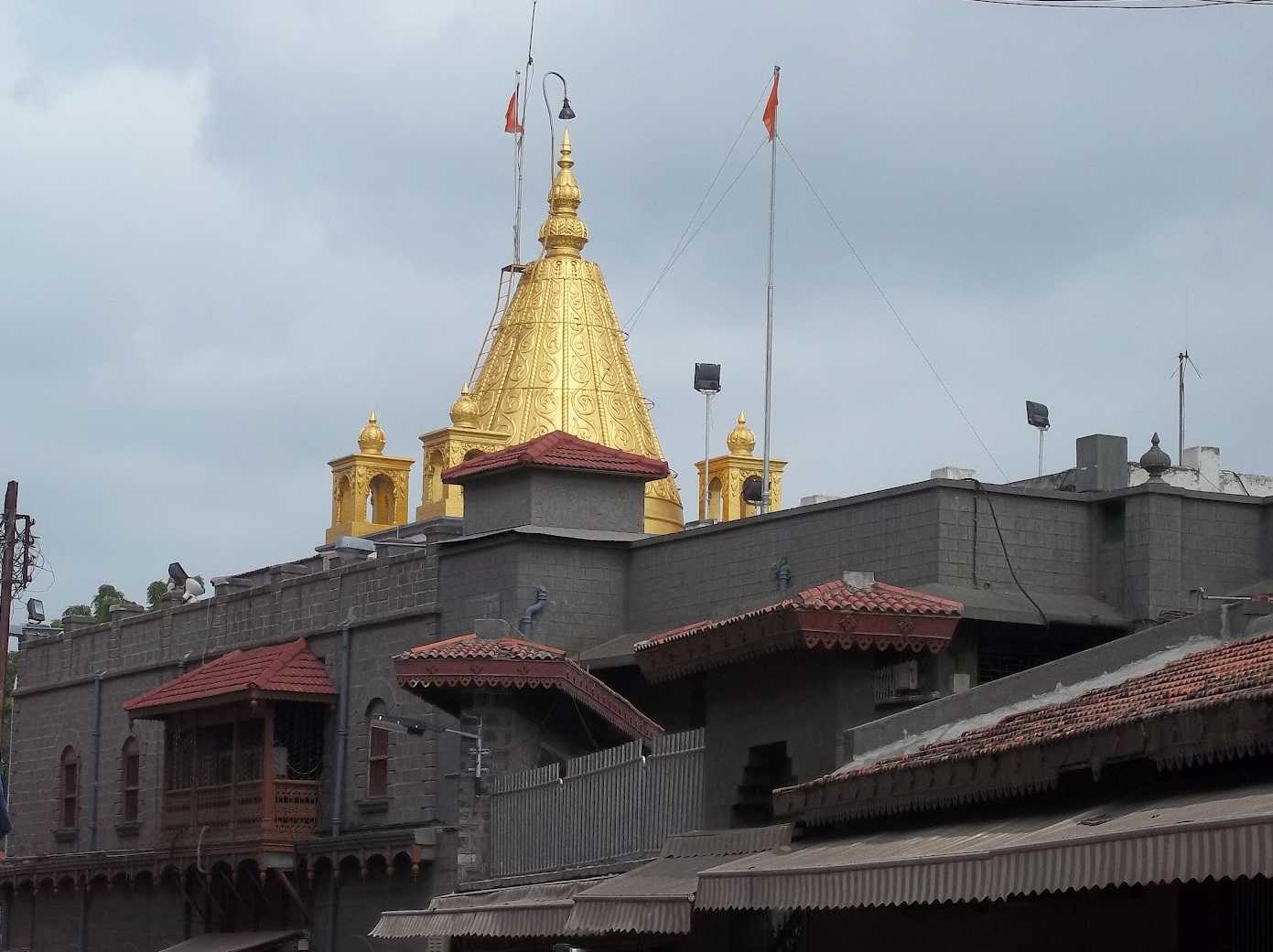 sai baba temple purohit