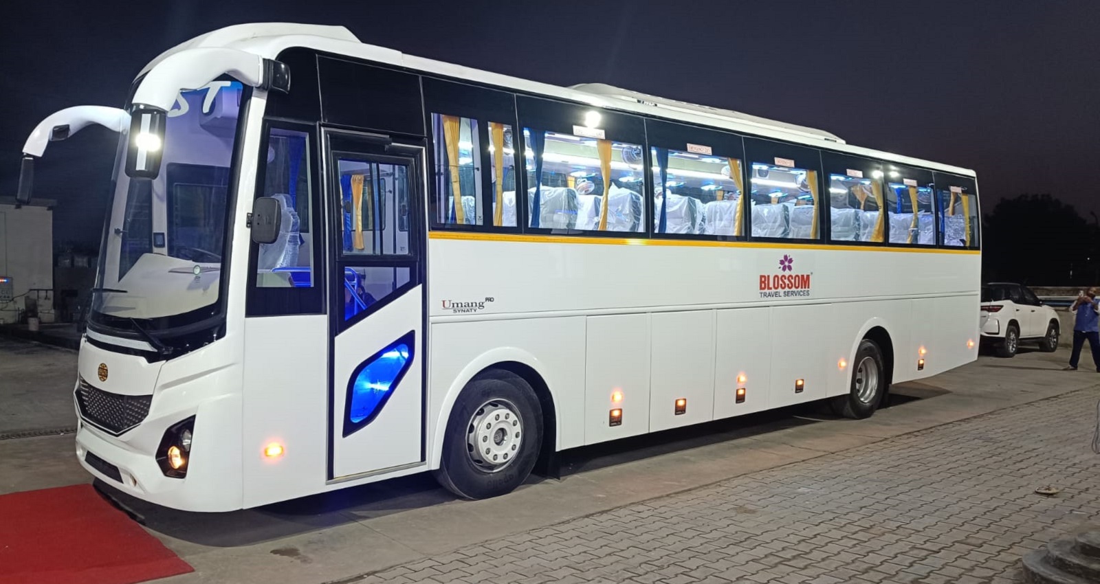 Tempo Traveller Booking in Chhatrapati Sambhaji Nagar (Aurangabad)